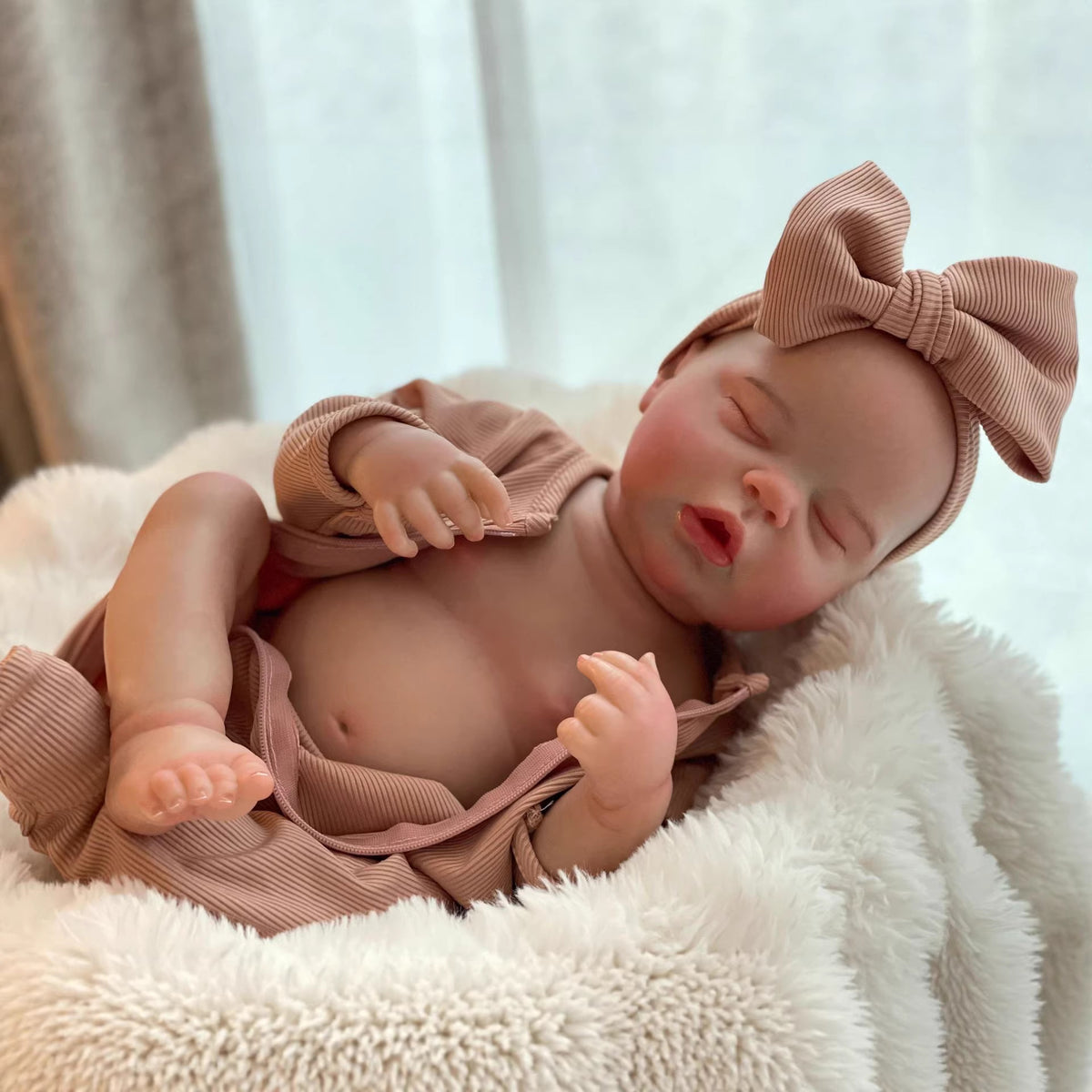 19 inch simulation doll Reborn doll exquisite painted 3D skin gift for children