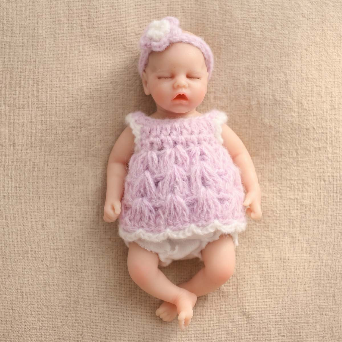 6-inch palm solid silicone reborn baby simulation doll, real-feel stretchable children's toy gift and collectibles