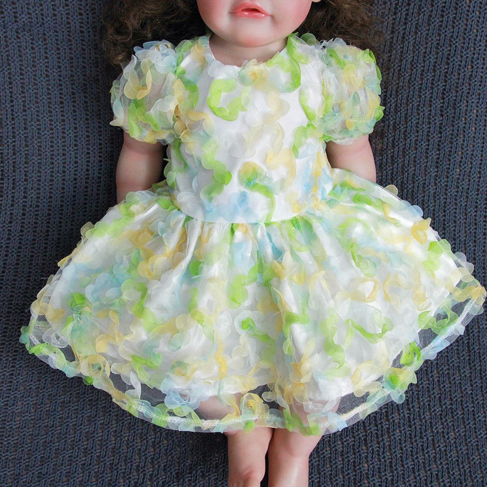 Exquisite princess-style replacement dress, suitable for 18cm–22cm reborn dolls.