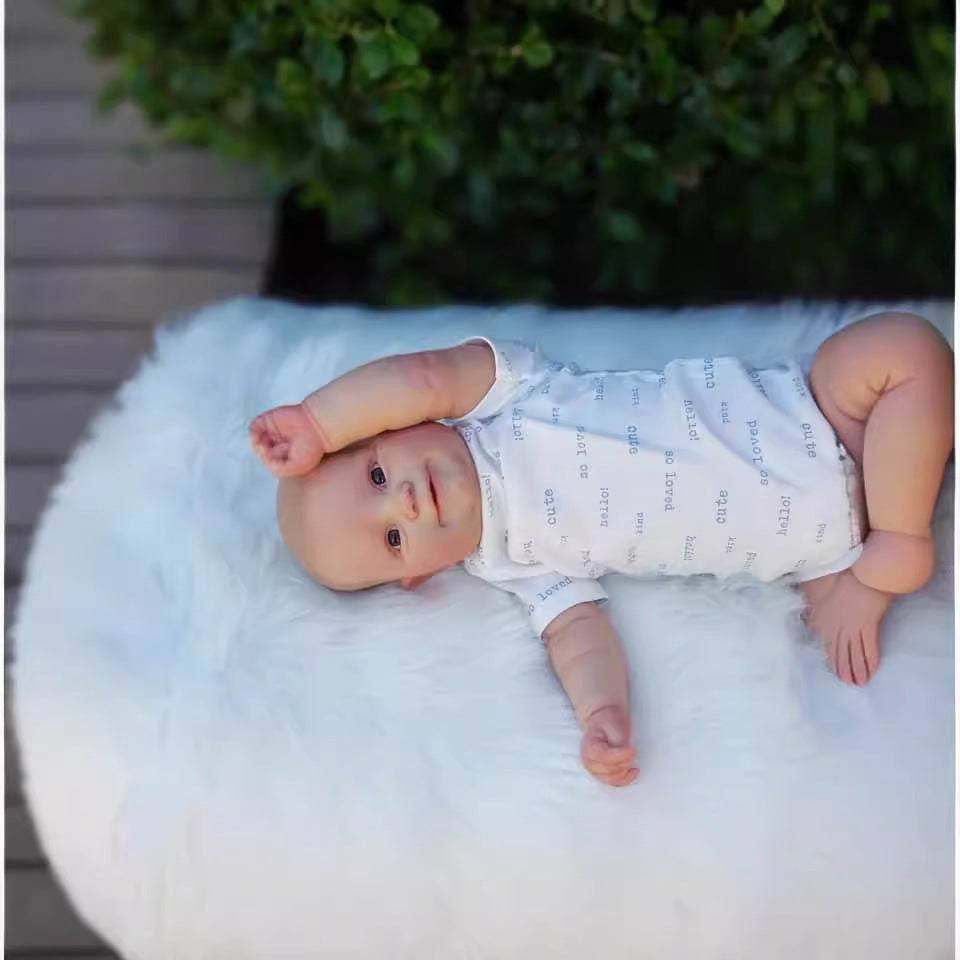 24 inch High Quality Large Baby Reborn Dolls with Cloth Body Cute and Realistic Real Baby for gifts