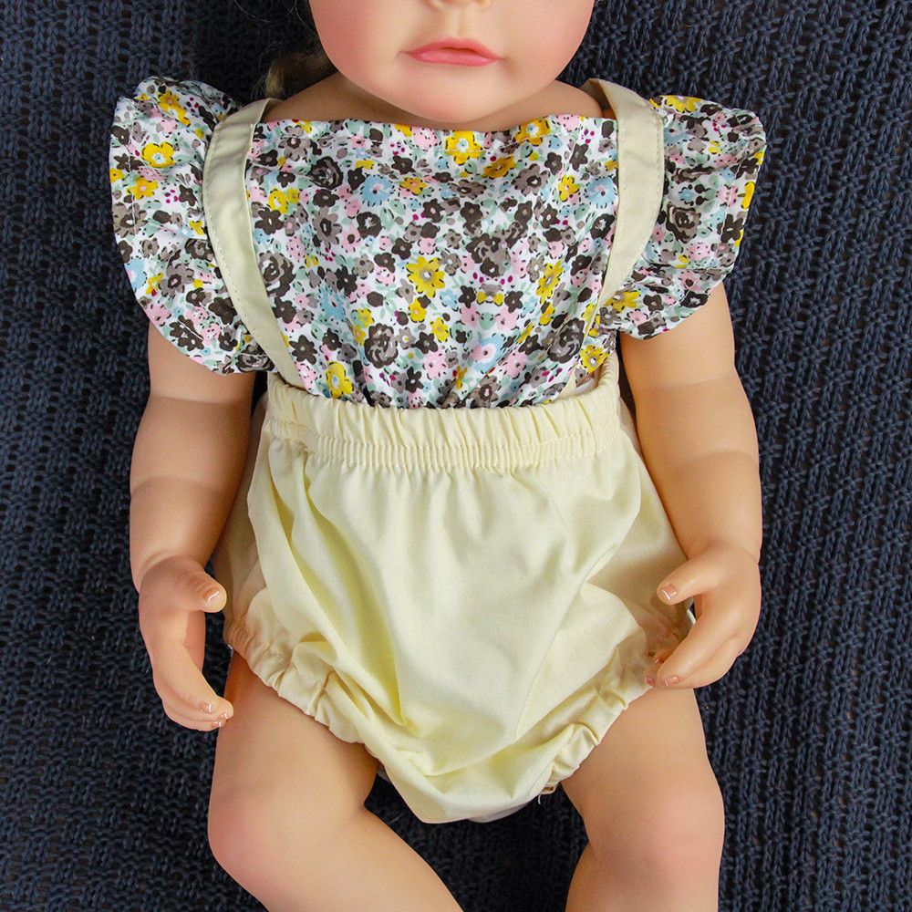 Exquisite princess-style replacement dress, suitable for 18cm–22cm reborn dolls.
